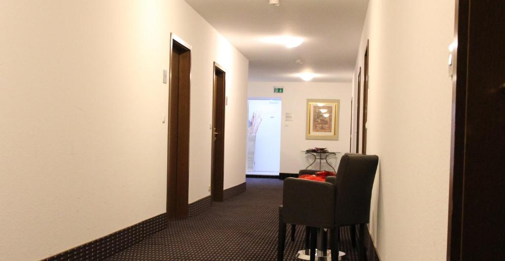 Pliening Hotel Koeniger מראה חיצוני תמונה